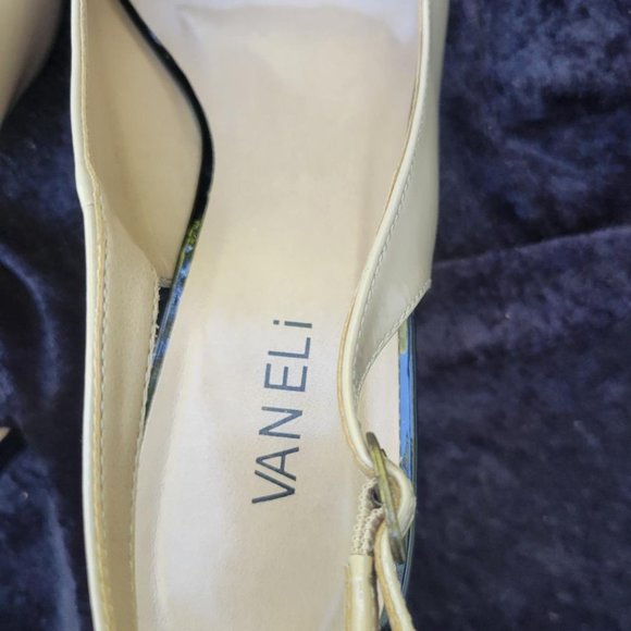 Vaneli Verona Slingback Peep-toe Pumps - Picture 5 of 6